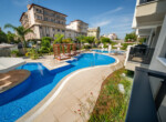 This fully furnished modern 2-bedroom apartment for sale in Oba Alanya is located just 400 meters from the beach, offering the perfect blend of comfort and convenience (11)
